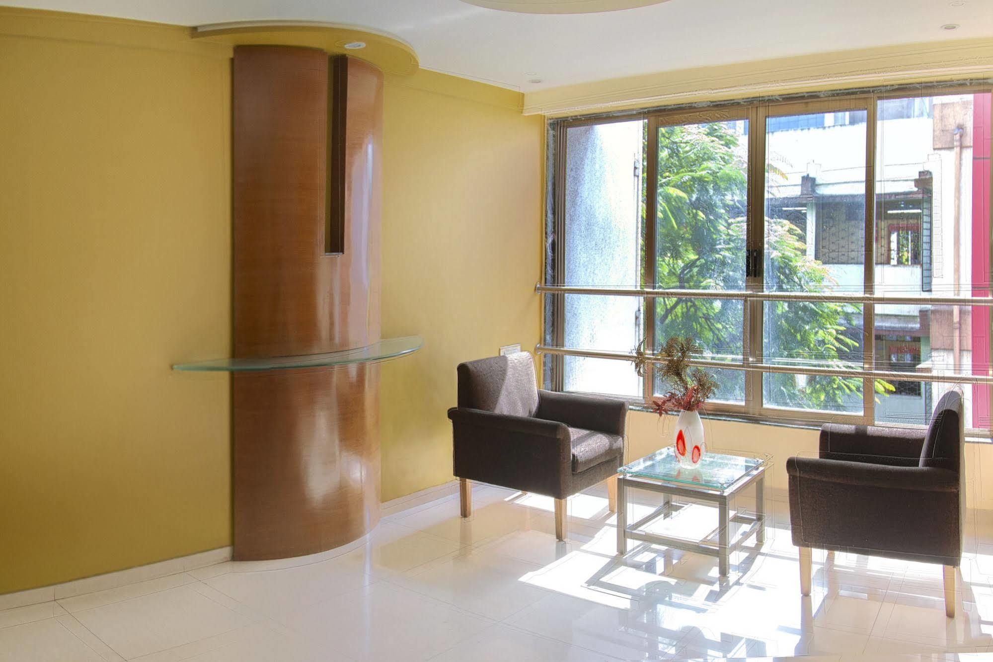 Treebo Archana Residency Hotell Thane Eksteriør bilde