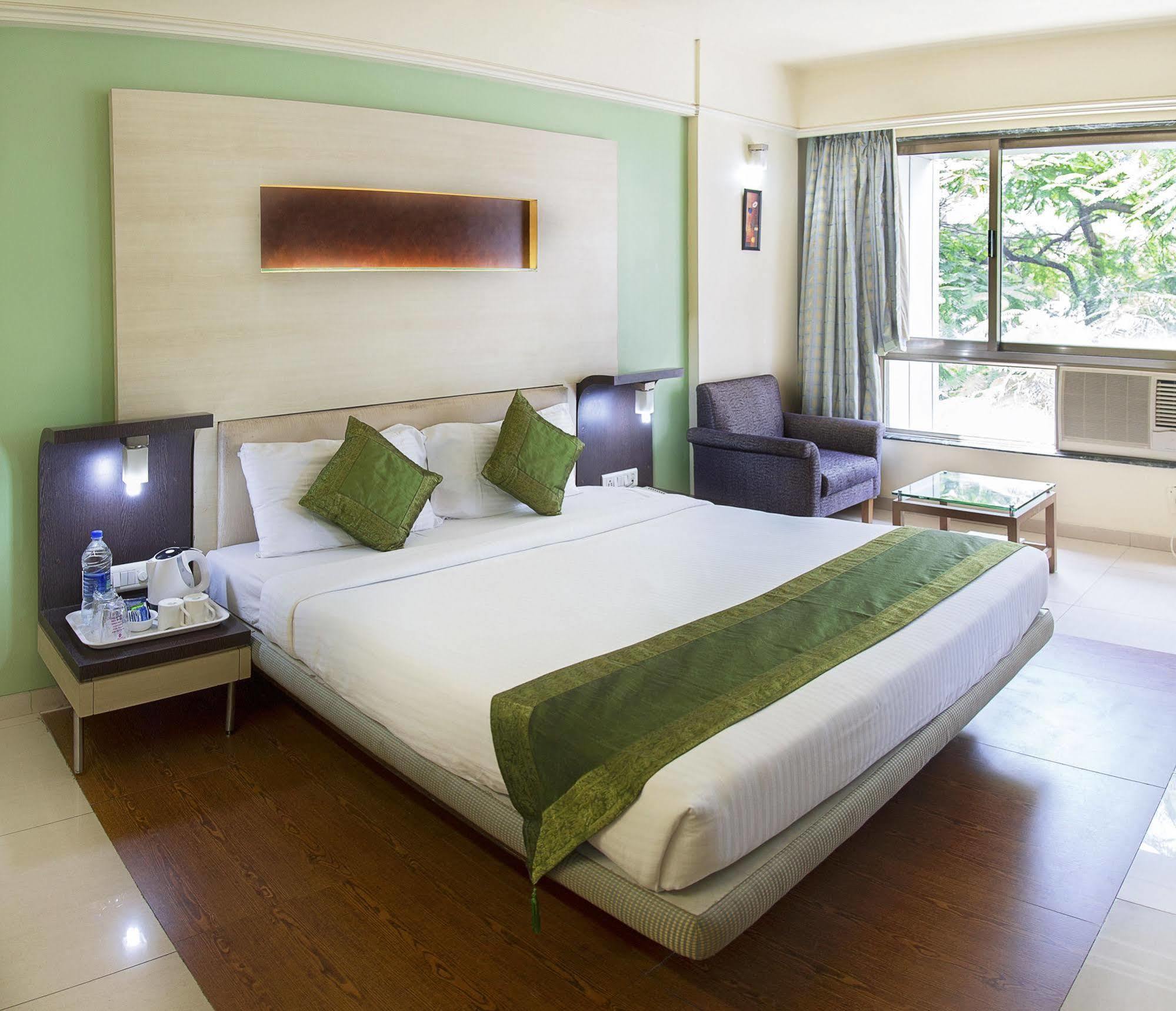 Treebo Archana Residency Hotell Thane Eksteriør bilde